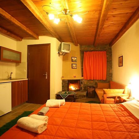 Eleni'S Guesthouse بالايوس أجيوس أثناسيوس المظهر الخارجي الصورة
